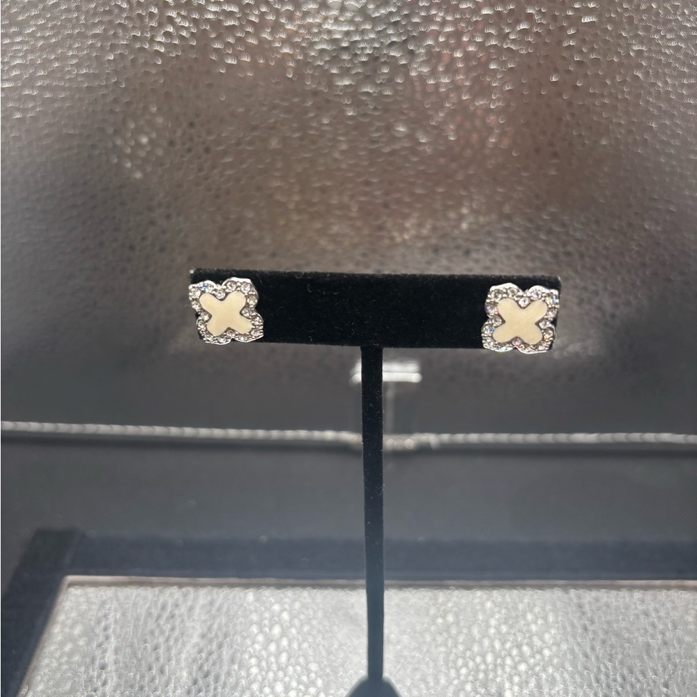 Elegant Cream and Silver Stud Earrings